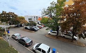 Apollo - Center - Self Check In - Free Parking